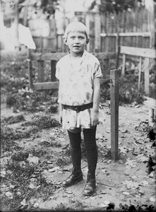 Портрет девочки, 1921 - 1935. Выставка «Осенние портреты» с этой фотографией.
