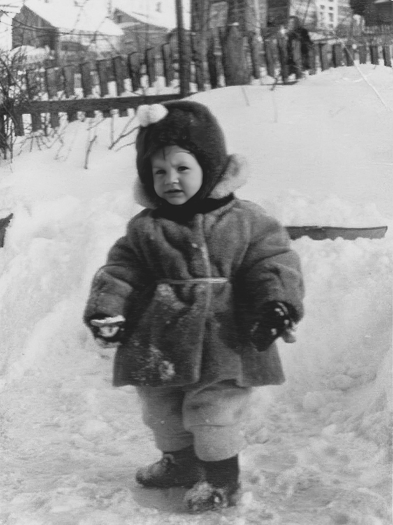 Детская мода, январь 1964, Камчатская обл., г. Петропавловск-Камчатский. На фото я в трехлетнем возрасте.Фотография из архива Зои Владимировны Медведевой.