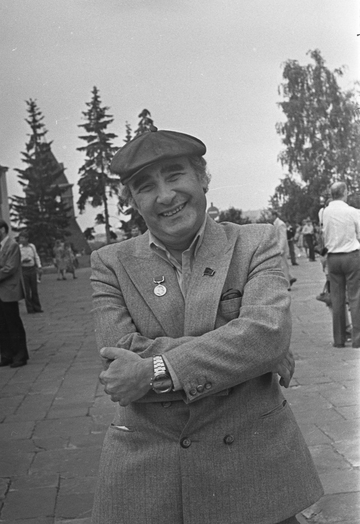 Фото "Писатель Нодар Думбадзе на VII съезде писателей СССР", июль 1981 ...