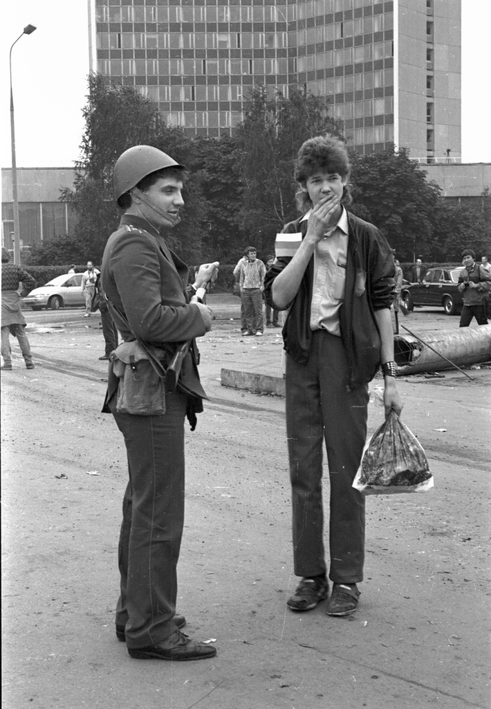 Фото "Митинг у Белого дома после победы над ГКЧП", 19 - 21 августа 1991 ...