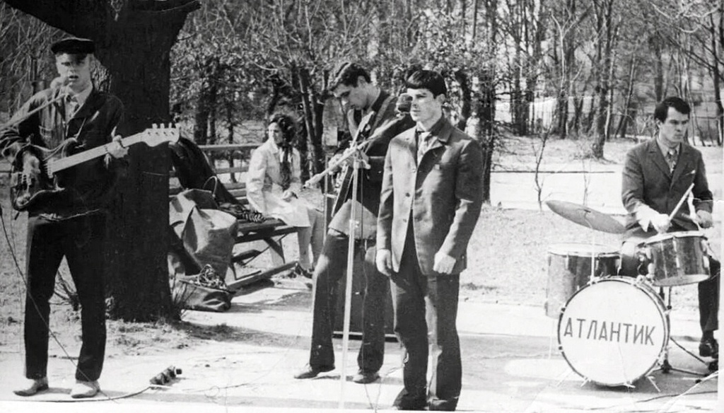 ВИА «Атлантик». У микрофона Олег Газманов, 1971 - 1973, Калининградская обл., г. Калининград