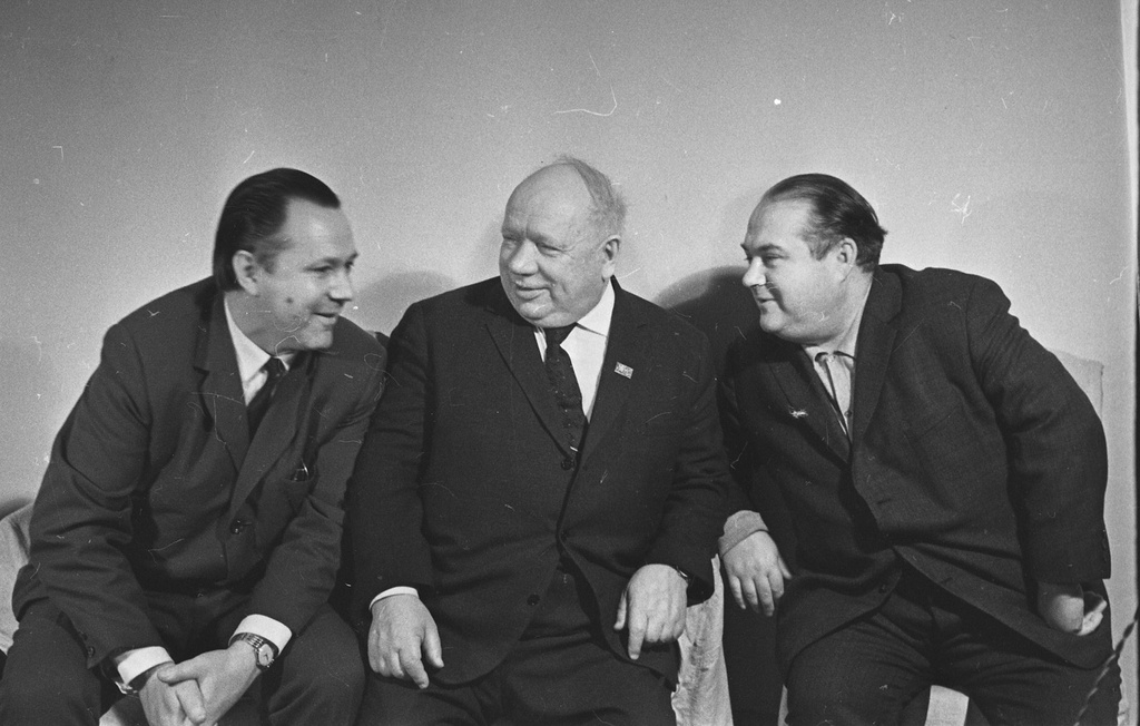 Фото "III съезд писателей РСФСР. Владимир Фирсов, Юрий Прокушев и ...