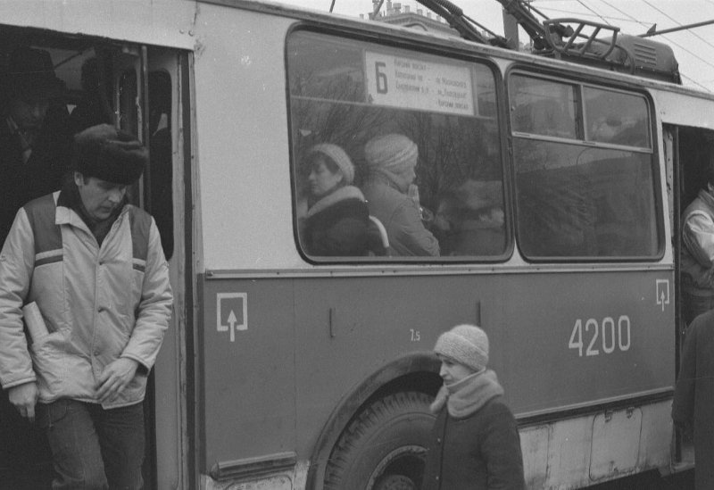 Москва. Улица, 1989 год, г. Москва. Выставка «Московский троллейбус» с этой фотографией.&nbsp;