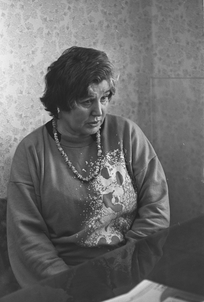 Фото "Писательница Ида Сухарь", 29 апреля 1992 - История России в ...