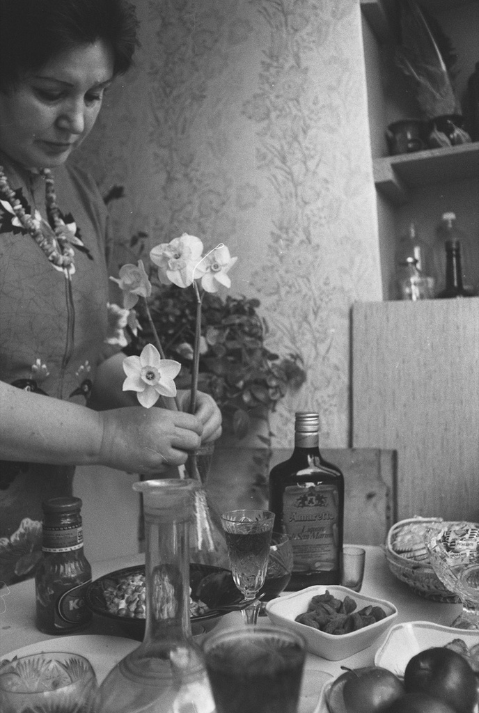 Фото "Писательница Ида Сухарь", 9 мая 1993 - История России в фотографиях