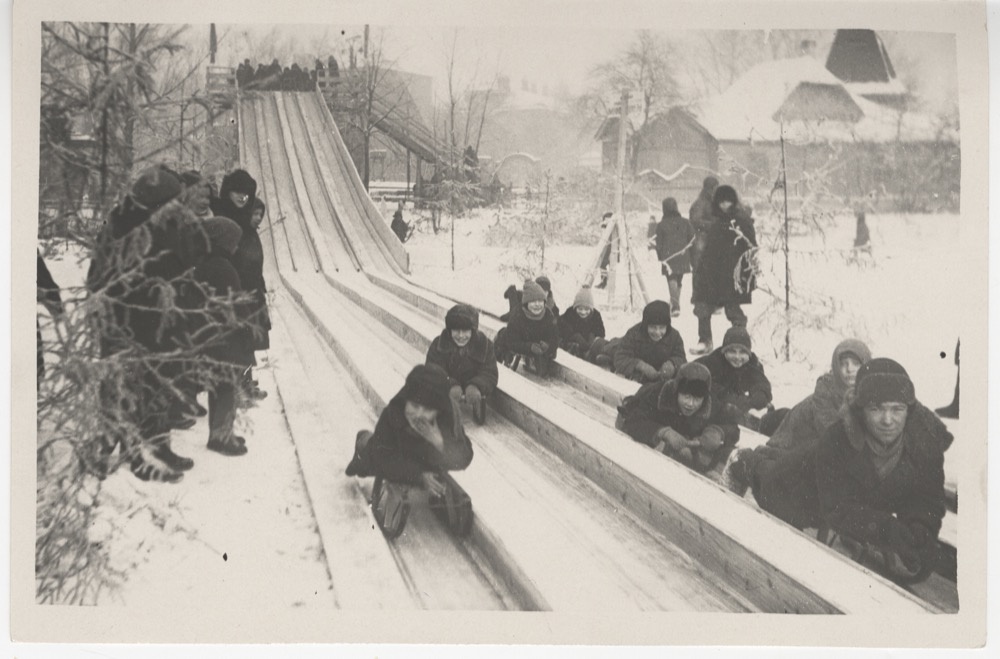 Московский зоопарк. Катание с горки, 1934 год, г. Москва