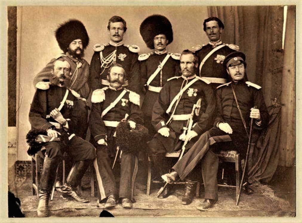 Семиреченская область. Офицеры Семиреченского казачьего войска, 1880 - 1890, Семиреченская обл.,. Верненский у., г. Верный. Фотография из «Этнографического альбома Кульджинского района и Семиреченской области».Ныне Алма-Ата (Казахстан).