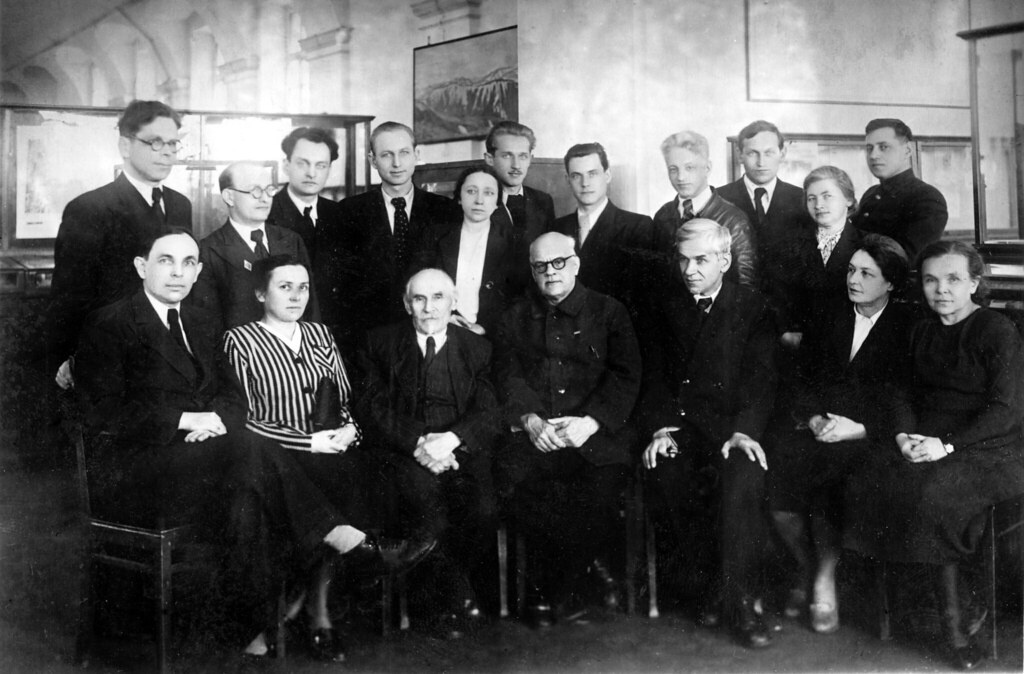 Фото "Группа геологов Всесоюзного научно-исследовательского ...