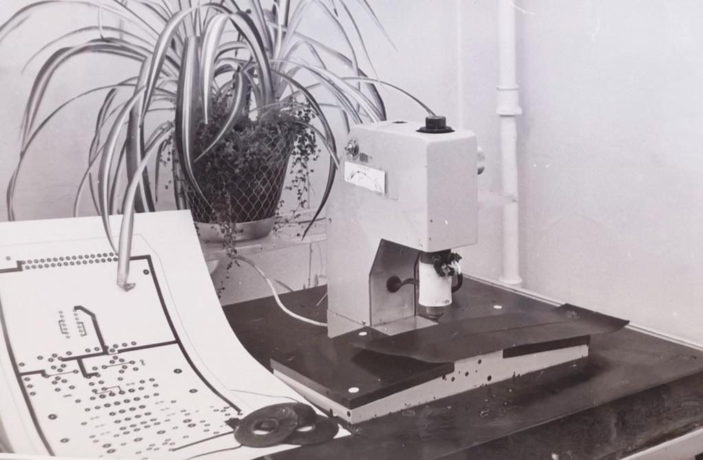 Установка для изготовления контактных точек печатных плат, 11 января 1981 - 20 февраля 1981, г. Москва. 