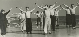 Утро на пароходе, 1949 год. Выставка «С добрым утром, товарищи!» с этой фотографией.