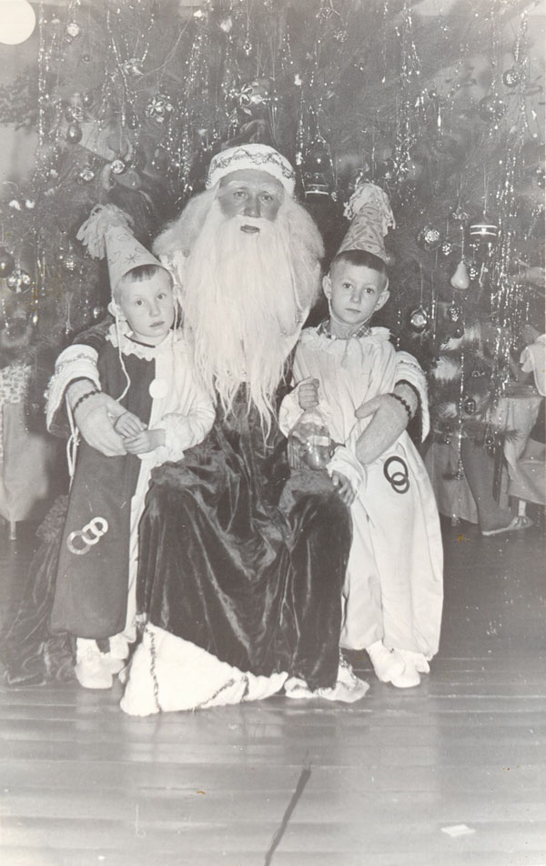 Новогоднее фото в детском саду «Мишка», 27 декабря 1968, Куйбышевская обл., г. Новокуйбышевск. Ныне Саратовская область.Фотография из архива&nbsp;Олега Владимировича Медведева.&nbsp;