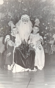 Новогоднее фото в детском саду «Мишка», 27 декабря 1968, Куйбышевская обл., г. Новокуйбышевск. Ныне Саратовская область.Фотография из архива&nbsp;Олега Владимировича Медведева.&nbsp;