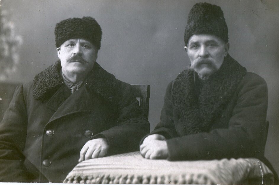 Фото "Харитон Базилевский с неизвестным мужчиной", 27 января 1932 ...