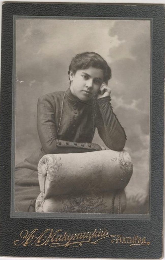 Портрет Марии Ивановны Исиченко, 1910-е, Харьковская губ., г. Ахтырка