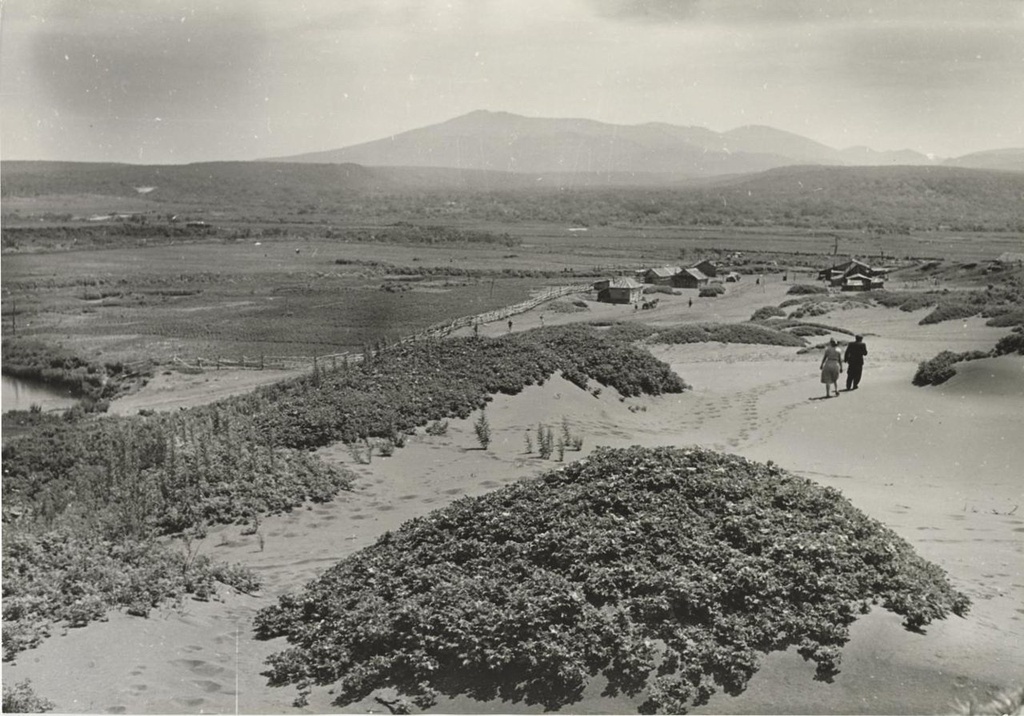 Пейзаж. Остров Итуруп, поселок Рейдово, 1950-е, о. Итуруп, пос. Рейдово