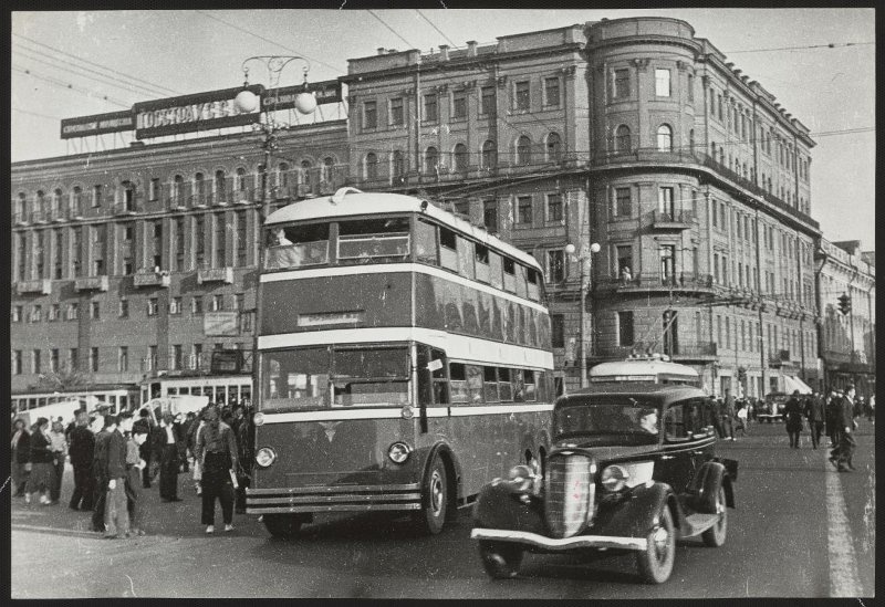 Московский троллейбус, 1949 год, г. Москва. Выставка «Московский троллейбус» с этой фотографией.&nbsp;