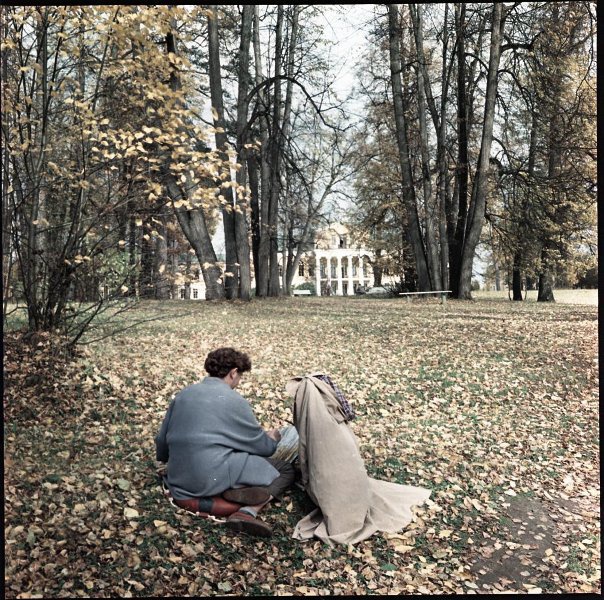 Фото "Художница на этюдах в усадьбе «Суханово»", 1955 - 1965 ...
