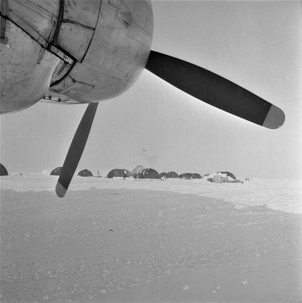 Фото "На советской научно-исследовательской дрейфующей станции ...