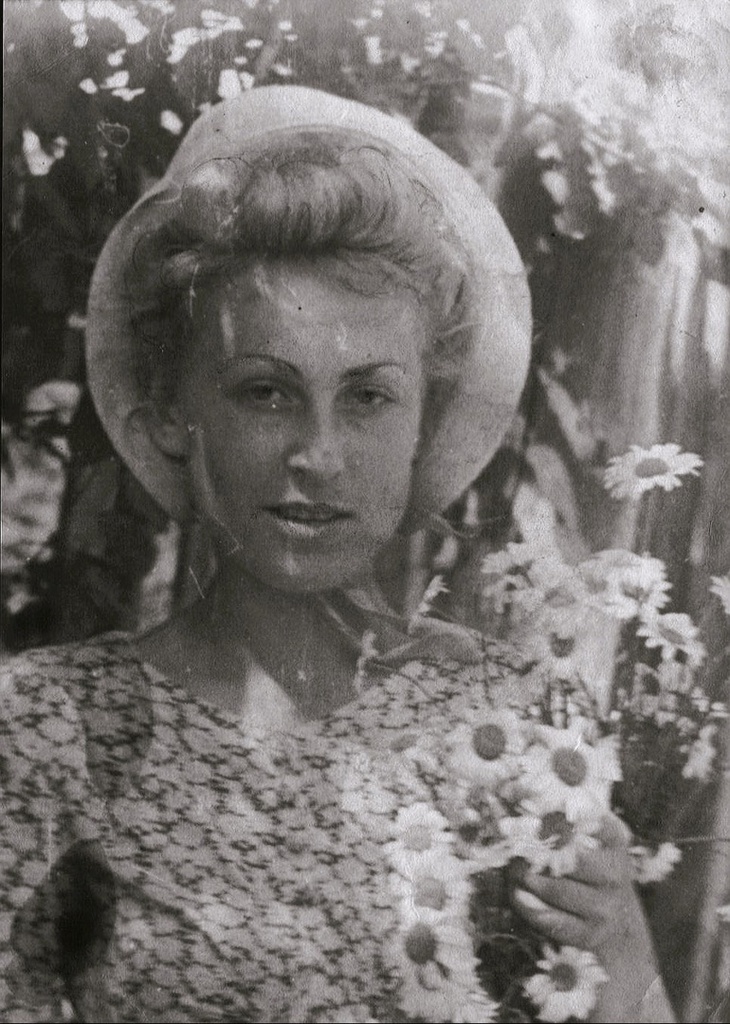 Фото \"Светлана Антонова (в замужестве Сосенкова), 18 лет\", июнь ...