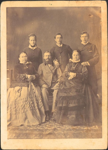 Семейный портрет, 1860 - 1875