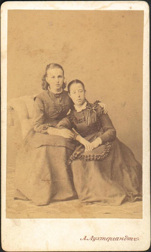 Две гимназистки, 1870 - 1880, г. Симферополь