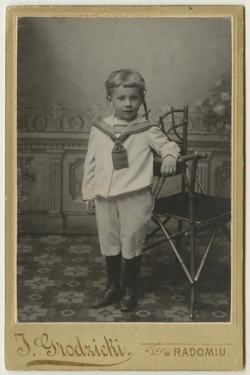 Портрет мальчика Мити в матроске, апрель 1909, Царство Польское, Радомская губ., г. Радом