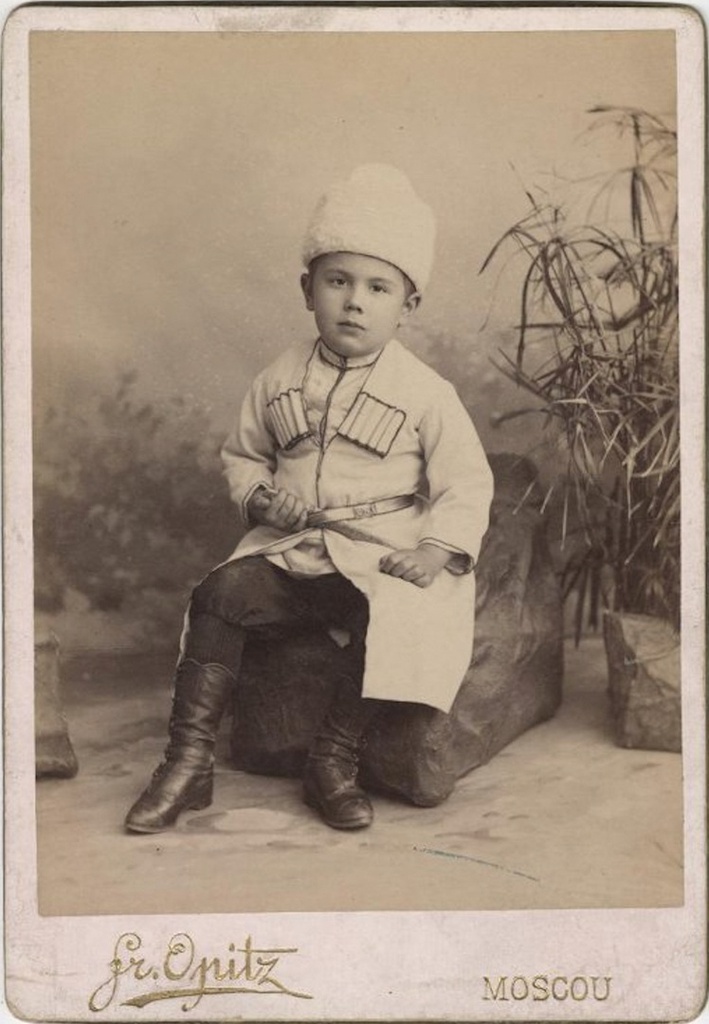 Портрет мальчика в черкесском костюме, 1891 год, г. Москва