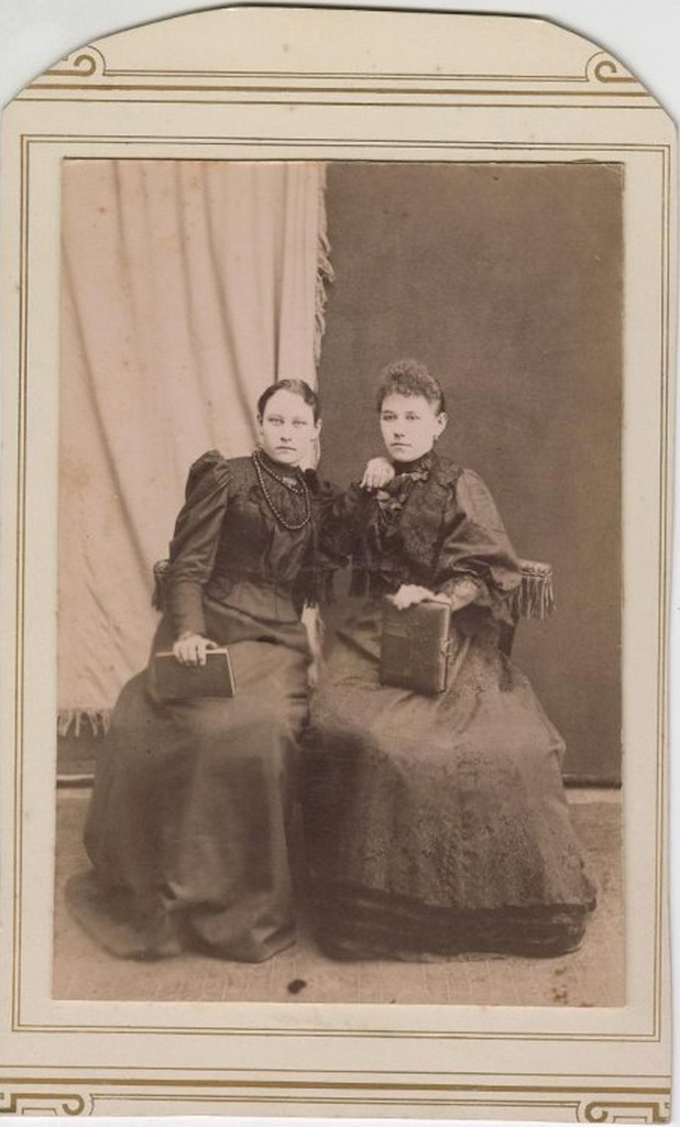 Портрет двух женщин, 18 февраля 1896, г. Иркутск