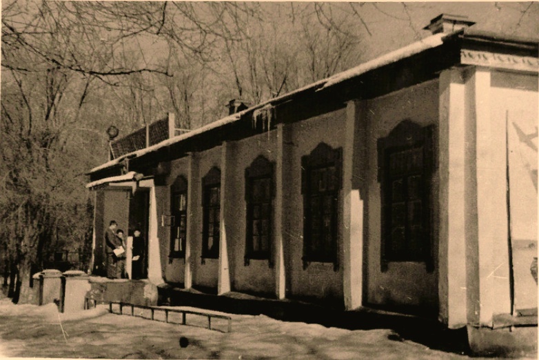 Здание казармы в бывшей Верненской крепости, 1939 год, Казахская ССР, Алма-Атинская обл., г. Алма-Ата