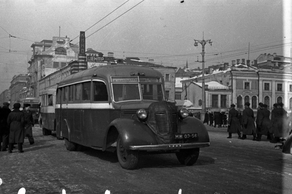 Пушкинская площадь. Автобус ЗИС, 1934 год, г. Москва. Выставка «Московский автобус» с этой фотографией.