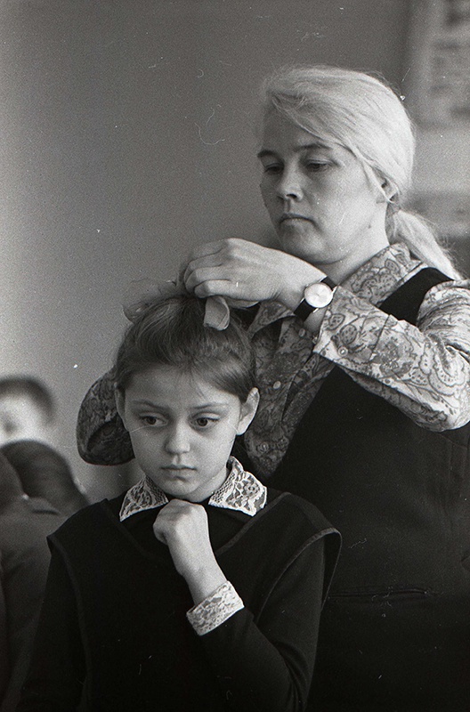 В школе, 1970-е, г. Витебск. Выставка «Который час?» с этой фотографией.