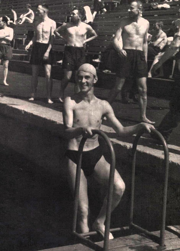 Водный стадион «Динамо» в Химках в июле 1951 года, июль 1951, Московская обл., г. Химки. Отец Марк Иванович Сосенков.
