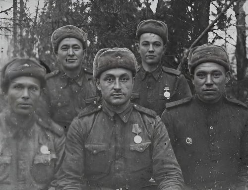 Боевые товарищи, 1943 год