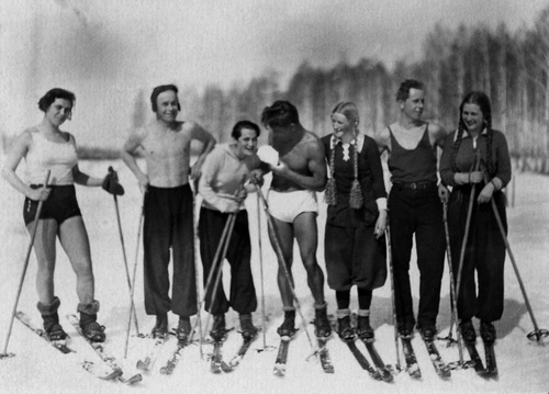 Томские студенты на лыжной прогулке, 12 апреля 1936, Томская обл., г. Томск