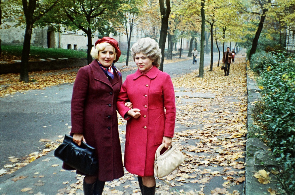 Вид на улицу Каменную, 1 - 15 октября 1977, Калининградская обл., г. Калининград. Выставки&nbsp;«Калининград» и «Осенние портреты» с этой фотографией.