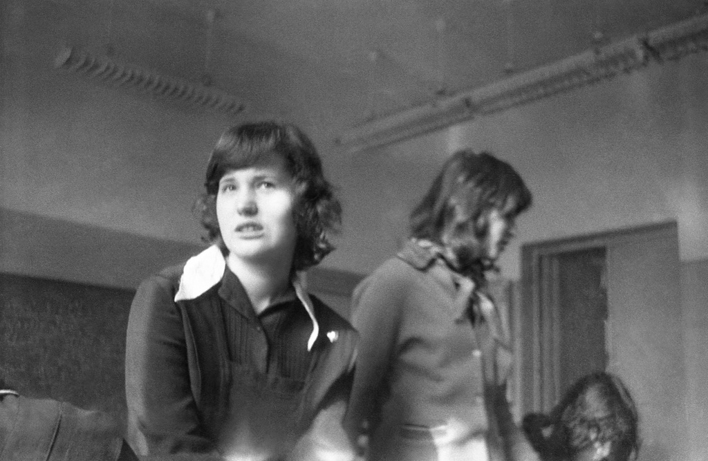 Школа № 301, выпускной 8 класс «В», март 1977, г. Москва. Кабинет математики.&nbsp;Камера «Смена 8».