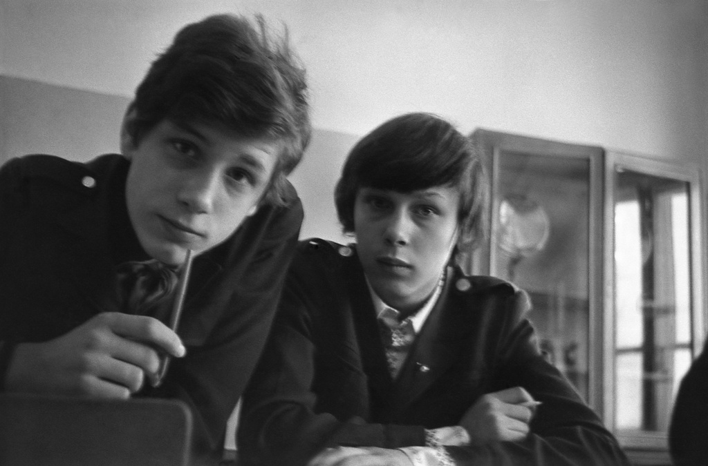 Школа № 301 в Свиблово, 8 класс «В», март 1977, г. Москва. Урок в кабинете физики. Камера «Смена 8».
