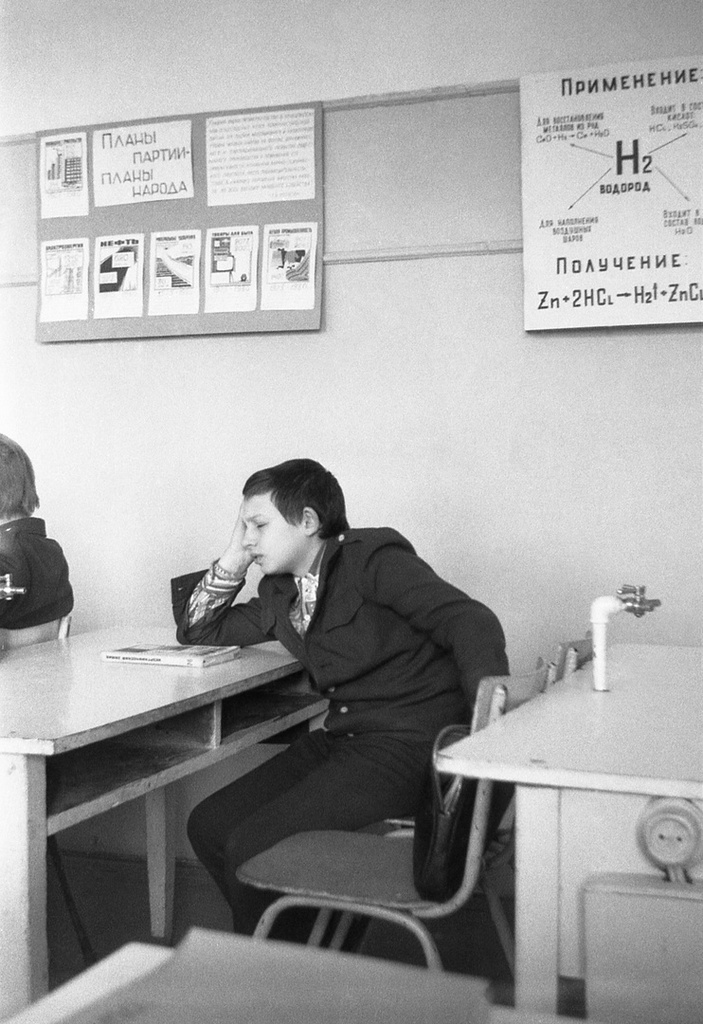 Школа № 301 в Свиблово, 8 класс «В», март 1977, г. Москва. Сергей Пехошкин. Камера «Смена 8».