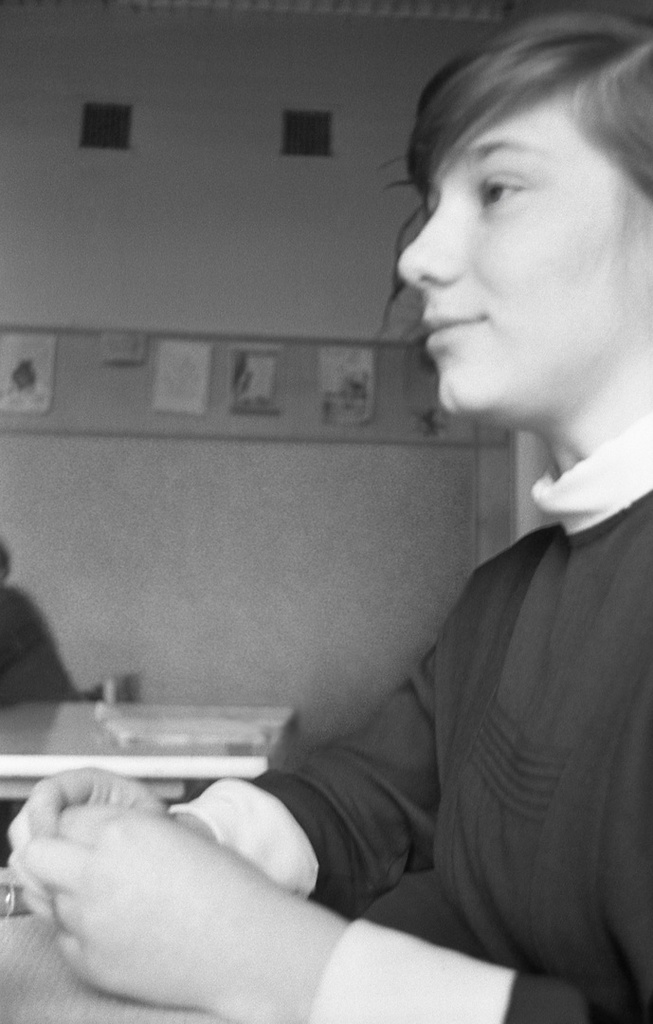 Школа № 301 в Свиблово, 8 класс «В», май 1977, г. Москва. На уроке. Камера «Смена 8».