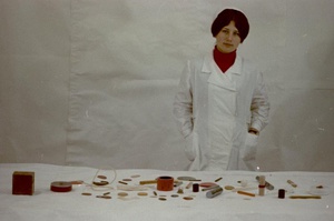 Из серии «Ядерная химия», 1970-е, Калужская обл., г. Обнинск. Обнинский филиал Научно-исследовательского физико-химического института имени Л. Я. Карпова.
