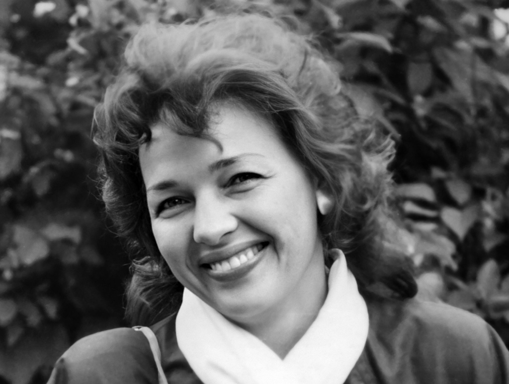 Людмила, 33 года, август 1989, г. Томск. Людмила Николаевна Чухломина (25.12.1955–28.03.2017). На этом фото августа 1989 года, снятом в городе Томске, Людмиле 33 года.