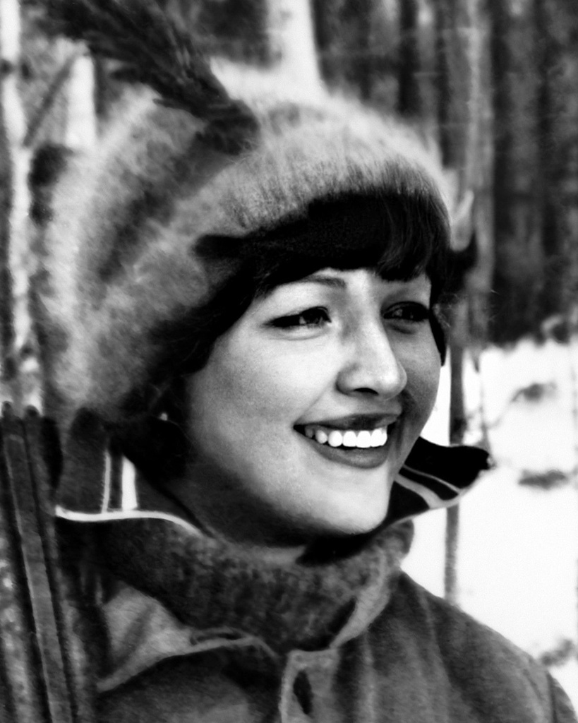 Людмила, 23 года, март 1979, г. Томск. Людмила Николаевна Чухломина (25.12.1955–28.03.2017). На этом фото марта 1979 года, снятом в окрестностях города Томска, Людмиле (в то время Фомкиной) 23 года.