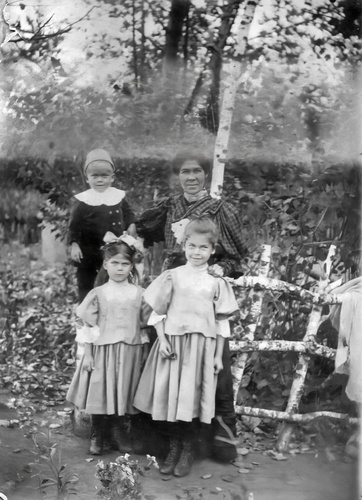 Семья Рудневых, 1907 год, с. Александровск