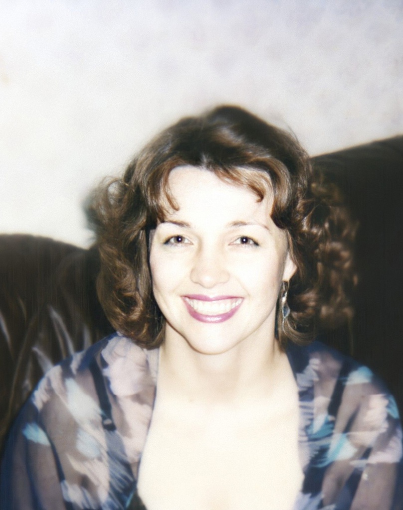 Людмила, 38 лет, 4 декабря 1994, г. Томск. Людмила Николаевна Чухломина (25.12.1955–28.03.2017). На этом фото 4 декабря 1994 года, снятом в городе Томске, Людмиле 38 лет.