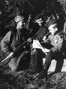 Дети на войне, 1944 год. Выставка «Дети-герои» с этой фотографией.