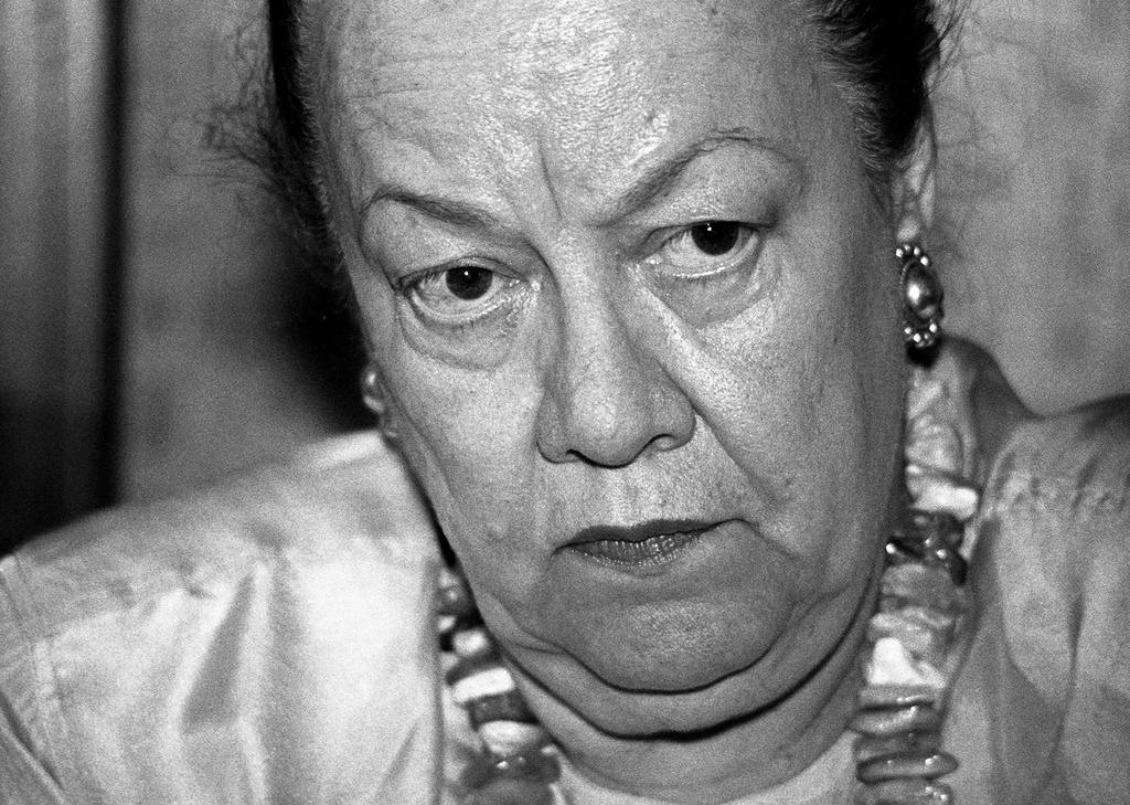 Дочь Владимира Маяковского Хелен Патрисия Томпсон (Елена Владимировна Маяковская), 22 июля 1993, г. Москва. 