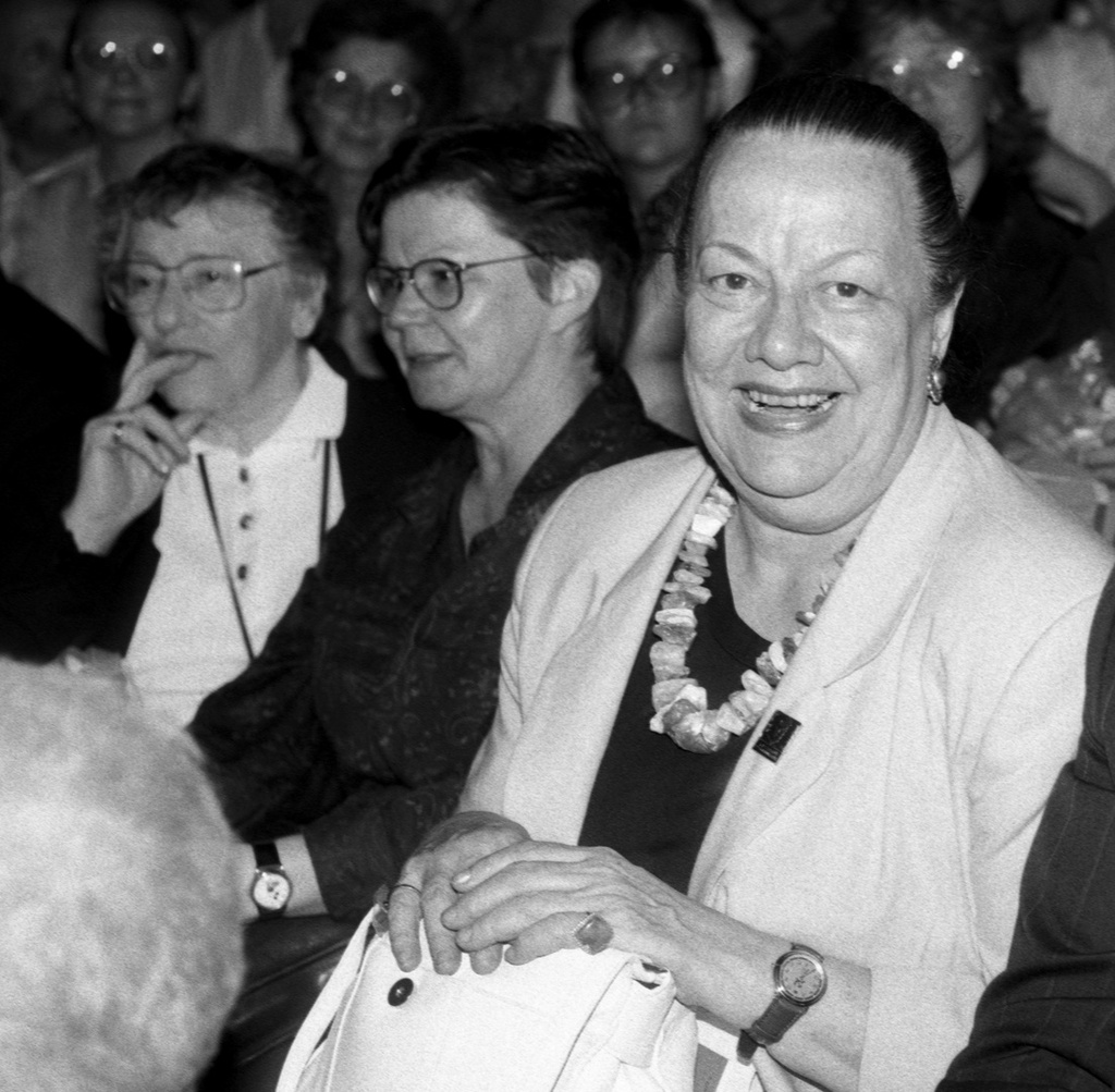 Дочь Владимира Маяковского Хелен Патрисия Томпсон (Елена Владимировна Маяковская), 22 июля 1993, г. Москва