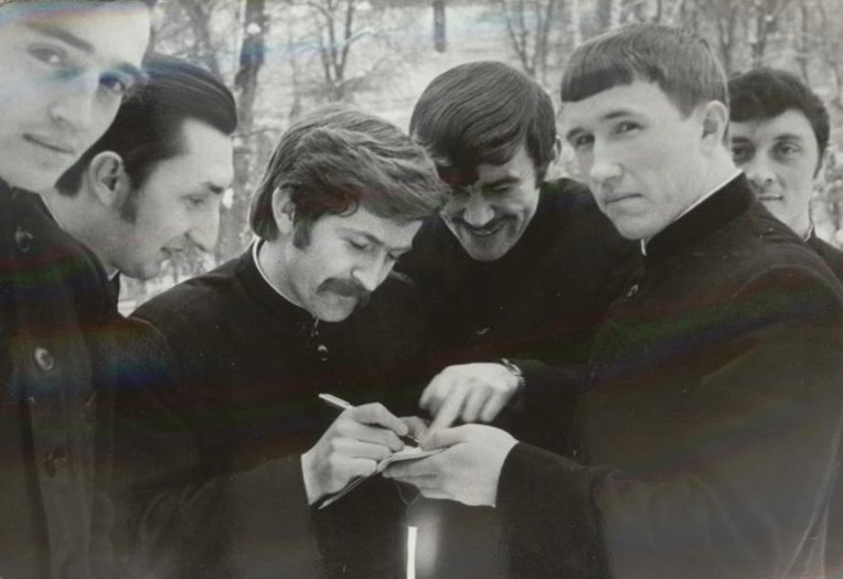 Семинаристы. Из серии «Церковь», 1984 год
