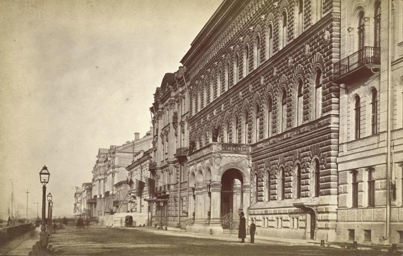 Дворец Великого князя Владимира Александровича, 1870-е, г. Санкт-Петербург. Ныне Дом ученых.Выставка «Петербургские дворцы» с этой фотографией.