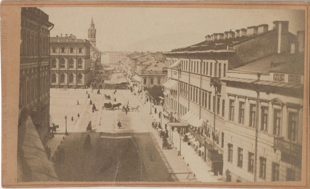 Большая Морская улица у Мариинской площади, 1867 - 1869, г. Санкт-Петербург. Снято с крыши дома № 42, в которой находилась мастерская Альберта Фелиша.